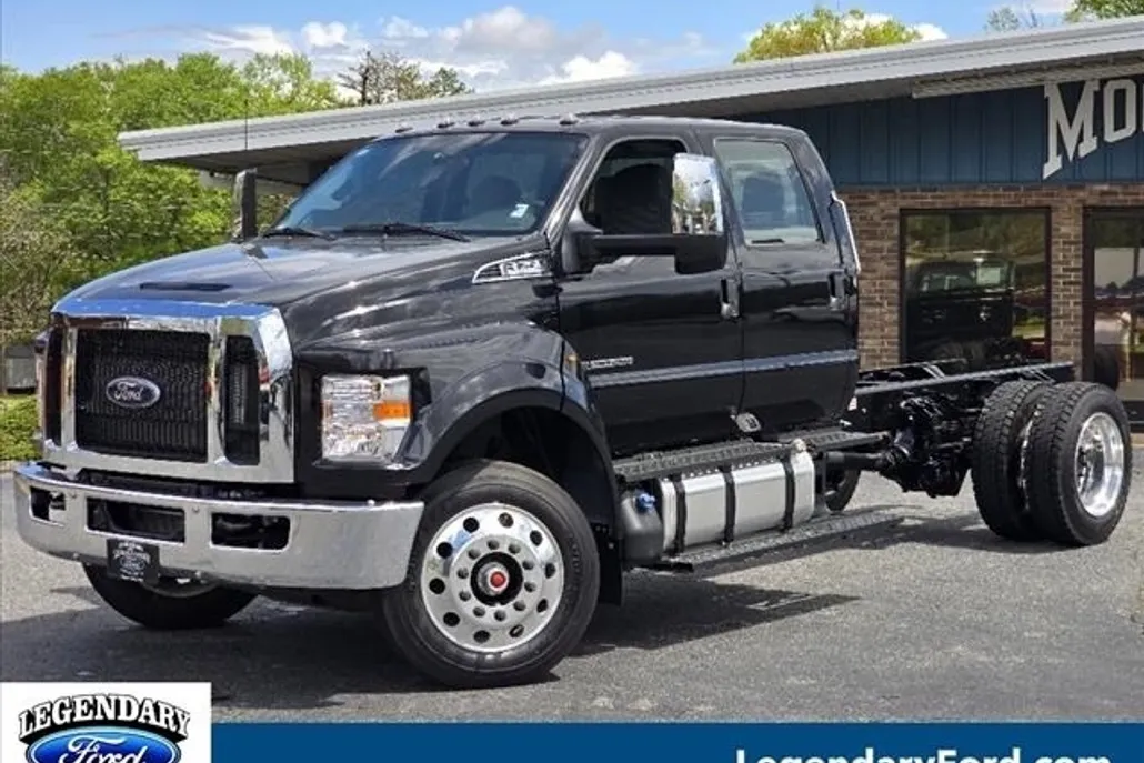 2026 Ford F-750 Base Crew Cab photo 1