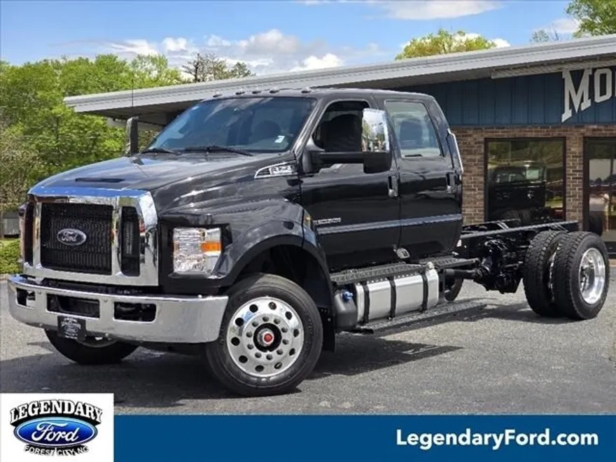 2026 Ford F-750 Base Crew Cab photo 1