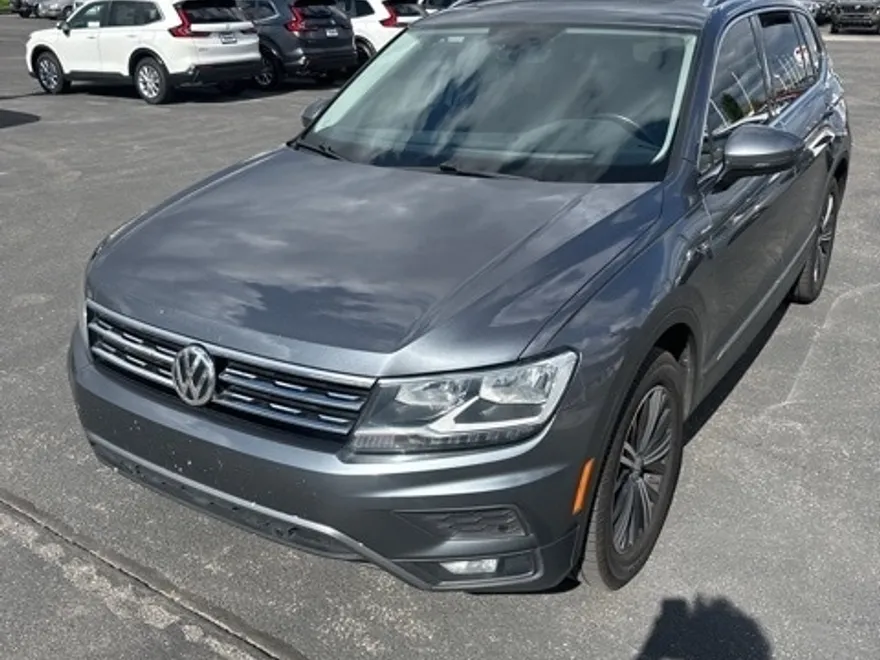 2019 Volkswagen Tiguan SEL photo 1