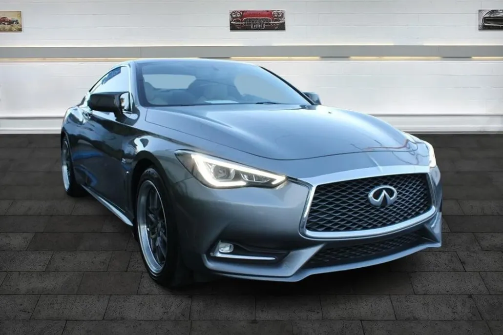 2017 Infiniti Q60 3.0t Premium photo 1