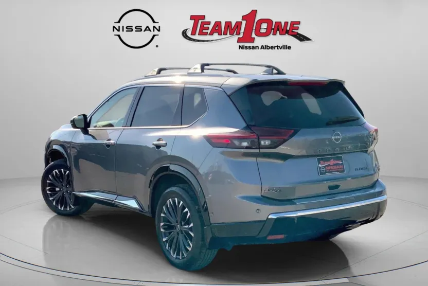 2025 Nissan Rogue Platinum photo 1