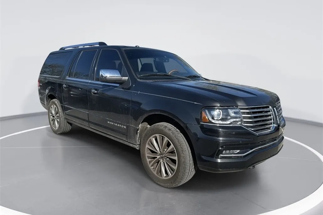 2015 Lincoln Navigator L photo 1