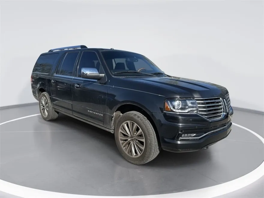 2015 Lincoln Navigator L photo 1