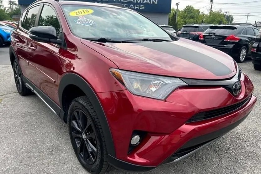 2018 Toyota RAV4 XLE photo 1