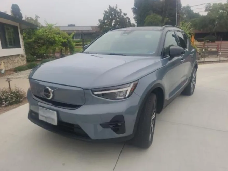 2023 Volvo XC40 Recharge Twin Plus photo 1