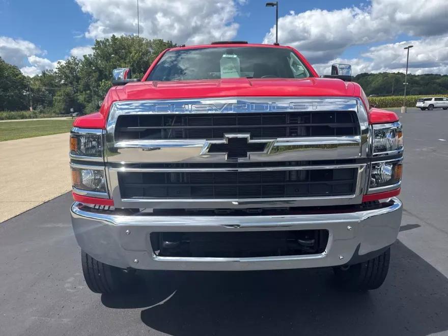 2024 Chevrolet Silverado 4500HD Work Truck photo 1