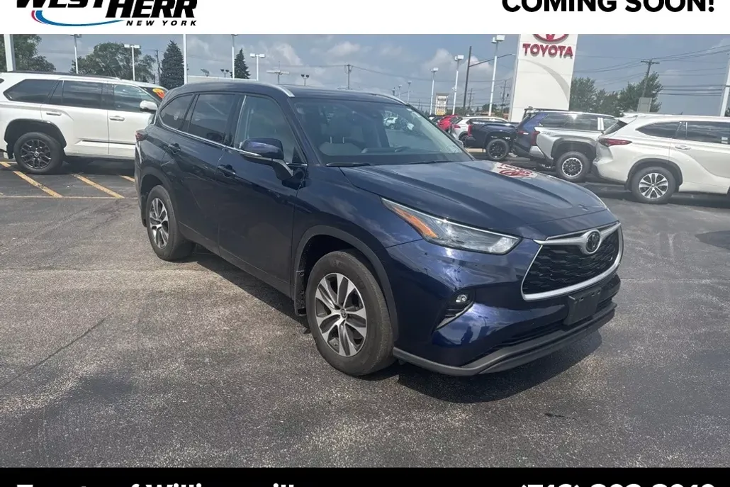 2022 Toyota Highlander XLE photo 1