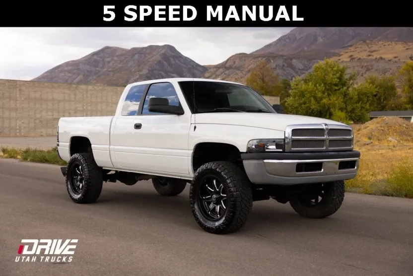 2000 Dodge Ram ST photo 1