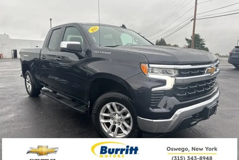 2022 Chevrolet Silverado 1500 LT photo 1