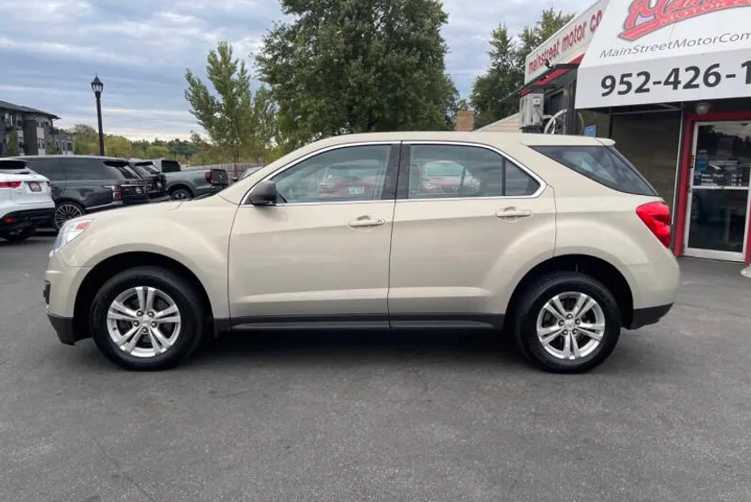 2012 Chevrolet Equinox LS photo 1