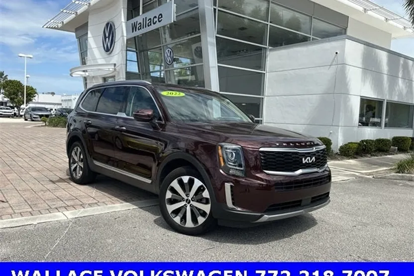 2022 Kia Telluride S photo 1