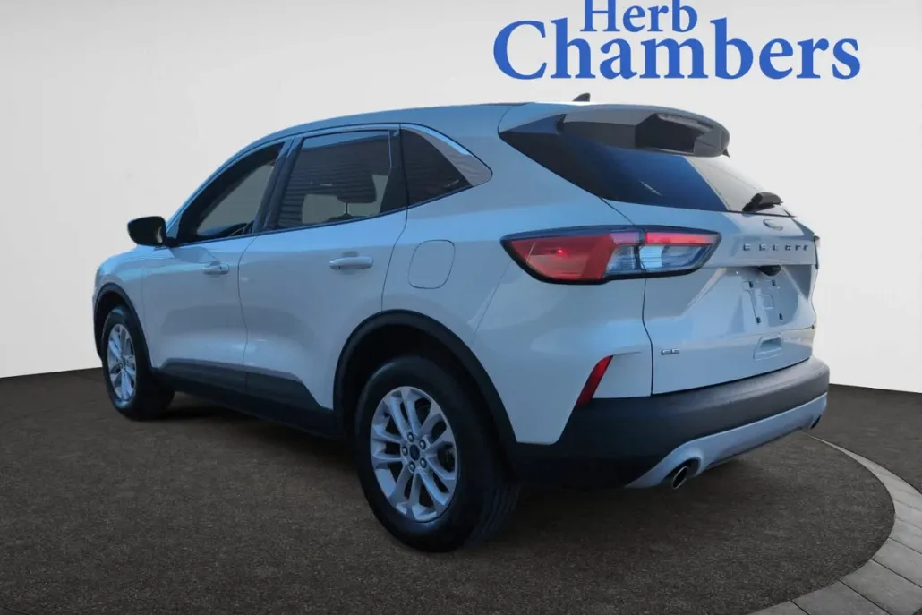 2020 Ford Escape SE photo 1