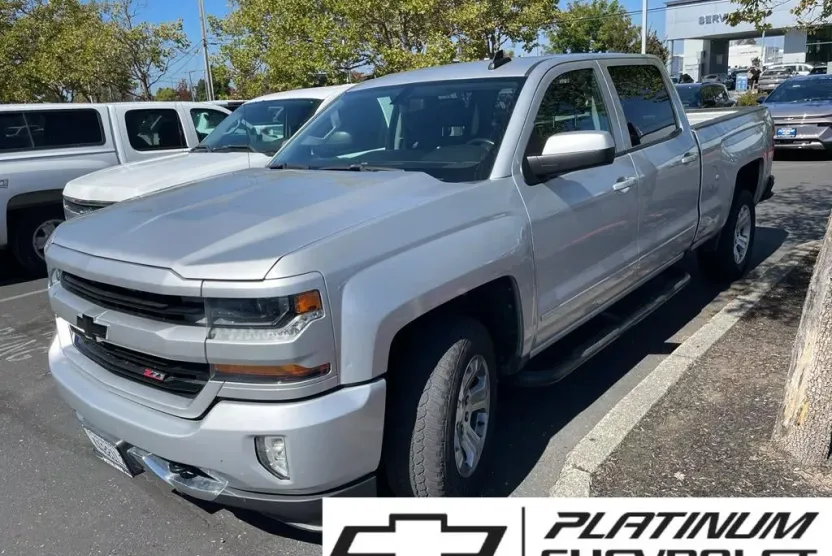2016 Chevrolet Silverado 1500 LT photo 1