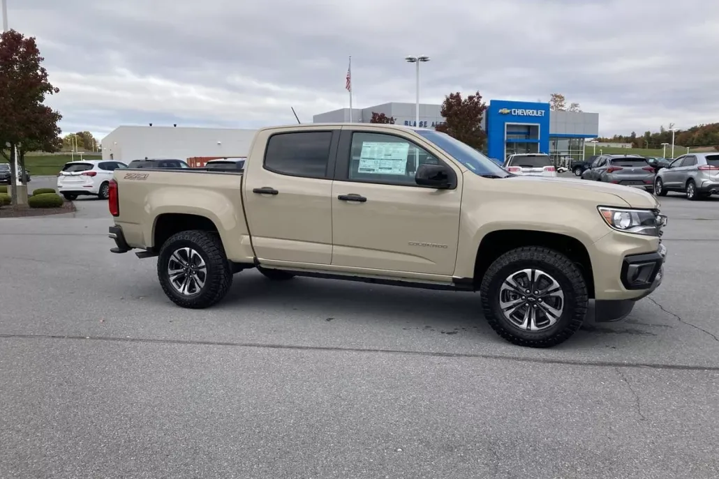 2022 Chevrolet Colorado Z71 photo 1