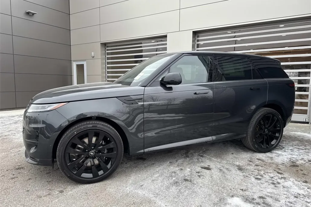 2025 Land Rover Range Rover Sport SE photo 1