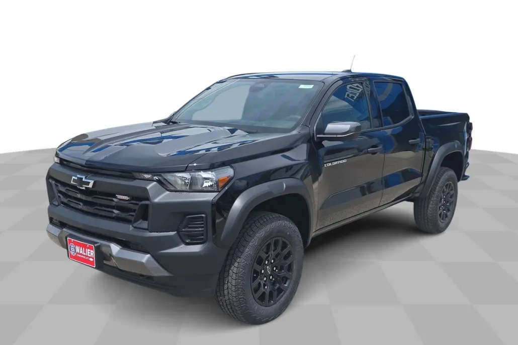 2025 Chevrolet Colorado Trail Boss photo 1