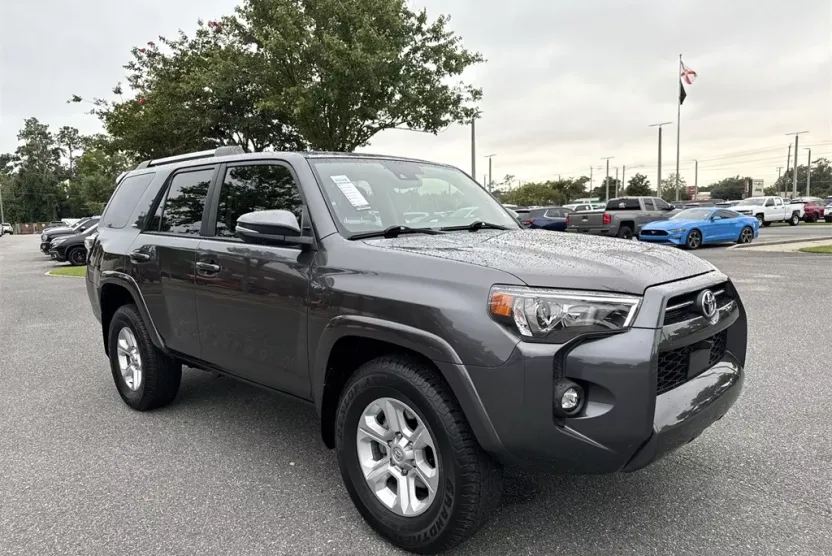 2022 Toyota 4Runner SR5 Premium photo 1