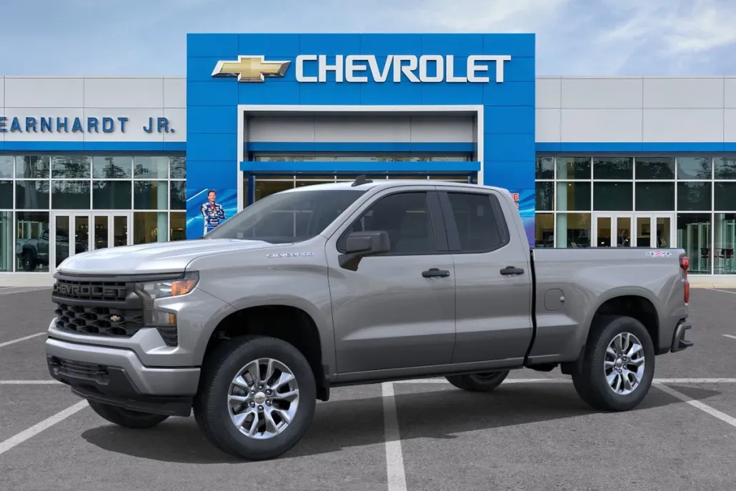 2026 Chevrolet Silverado 1500 Custom photo 1