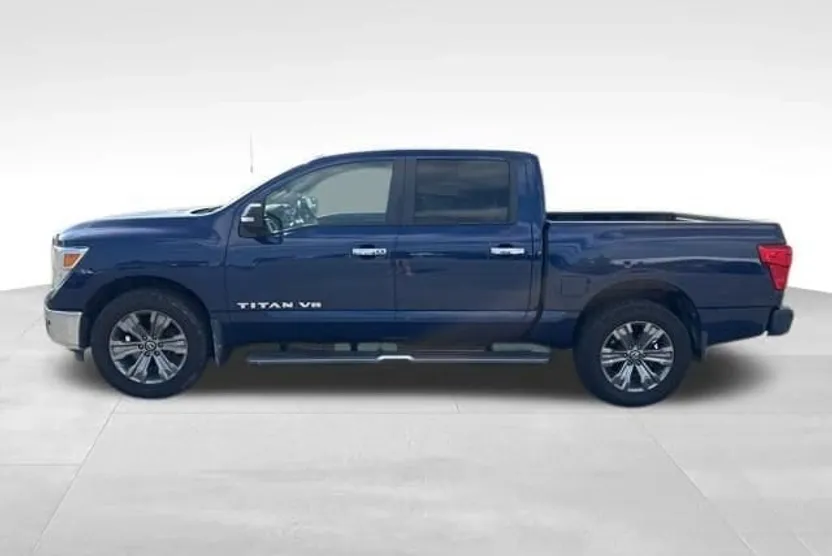 2019 Nissan Titan SV photo 1