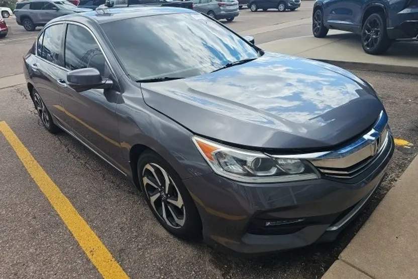 2017 Honda Accord EX-L photo 1
