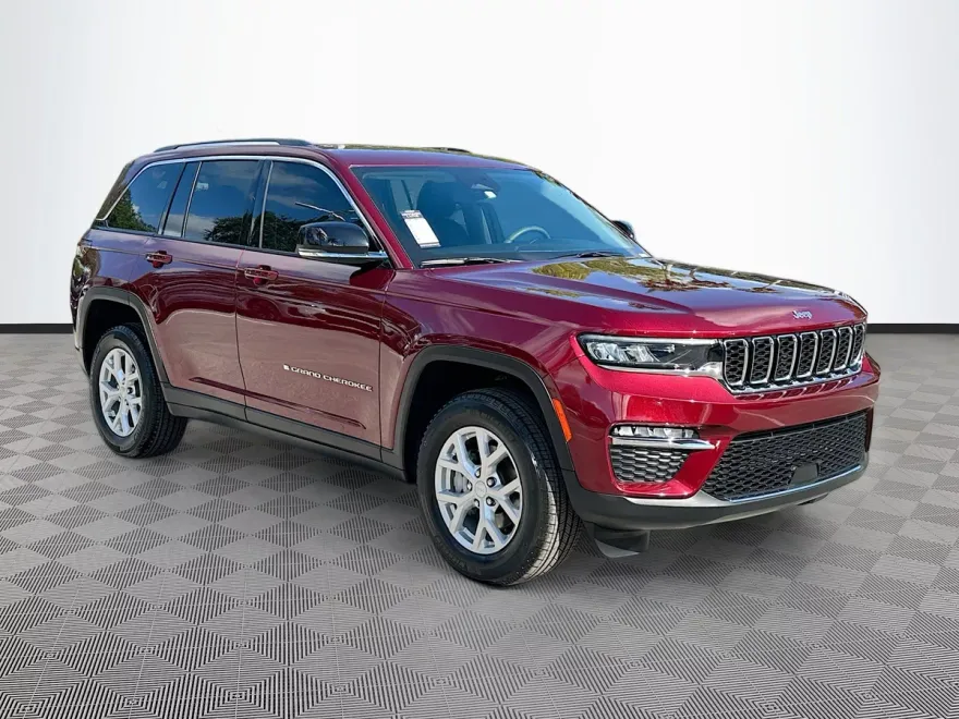 2023 Jeep Grand Cherokee Limited photo 1
