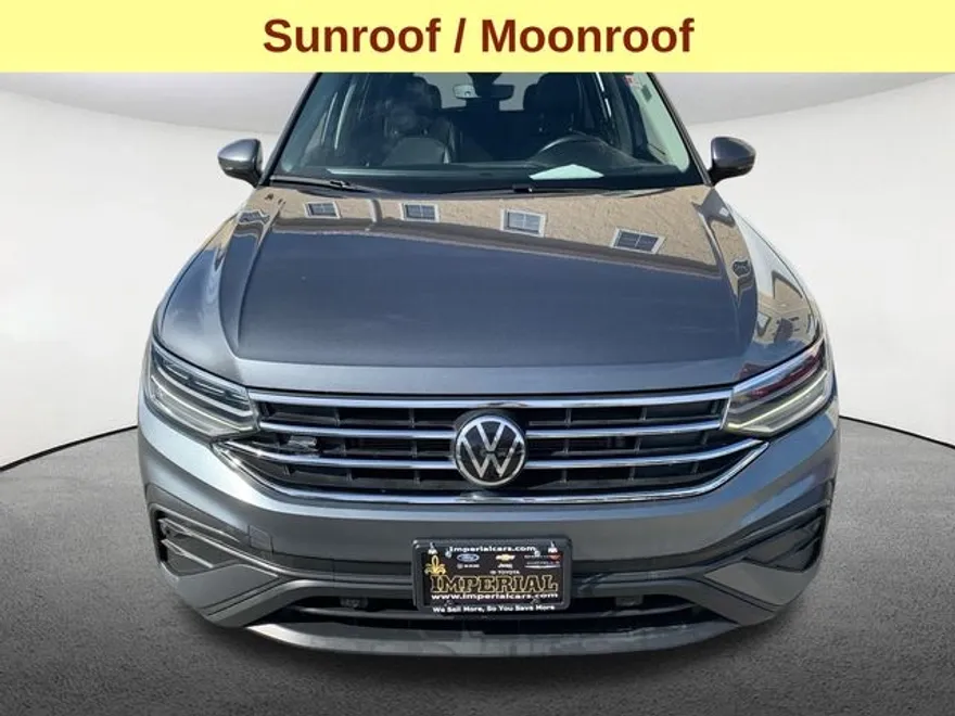2022 Volkswagen Tiguan SE photo 1