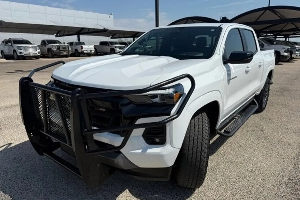 2024 Chevrolet Colorado Z71 photo 1
