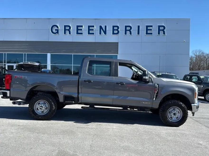 2025 Ford F-350 XL photo 1