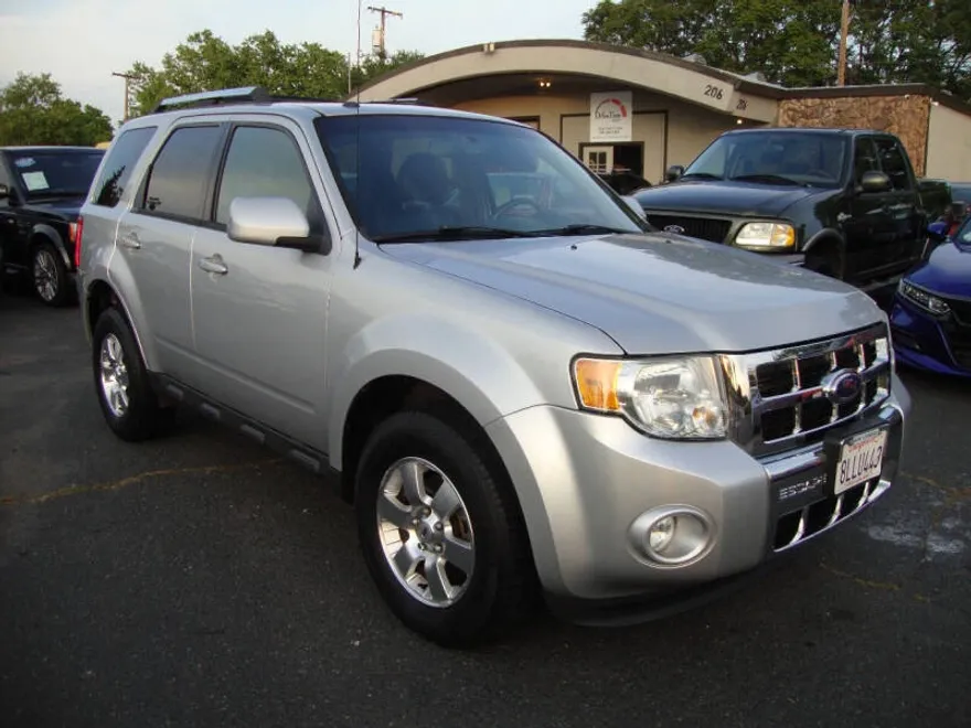 2011 Ford Escape Limited photo 1