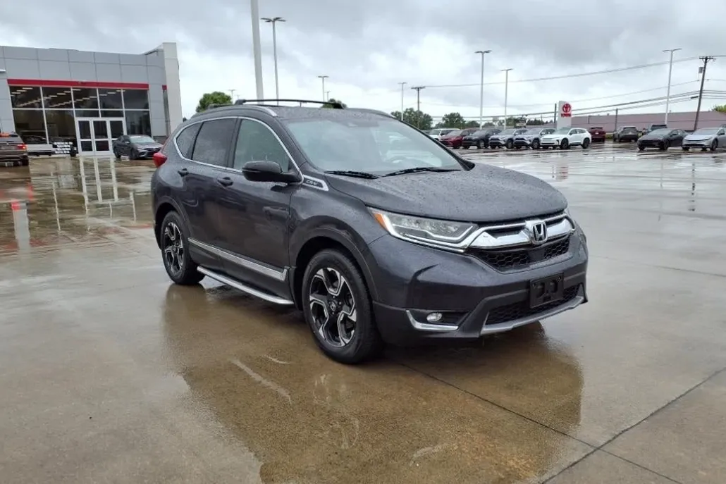 2019 Honda CR-V Touring photo 1