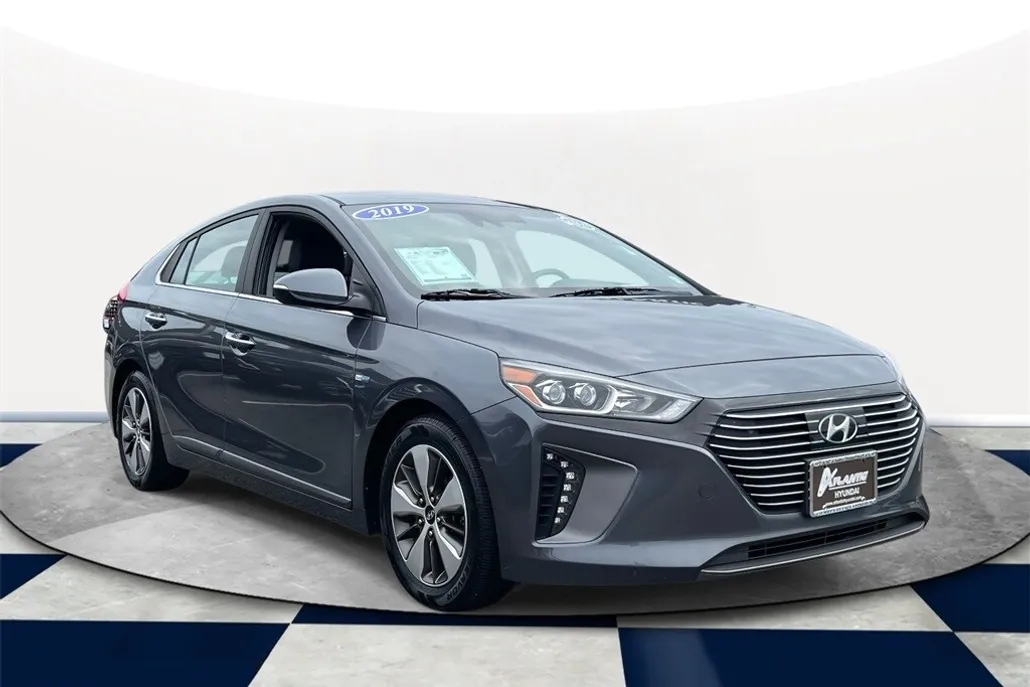 2019 Hyundai Ioniq Plug-In Hybrid photo 1