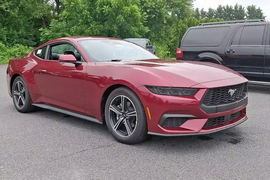 2025 Ford Mustang EcoBoost Premium photo 1