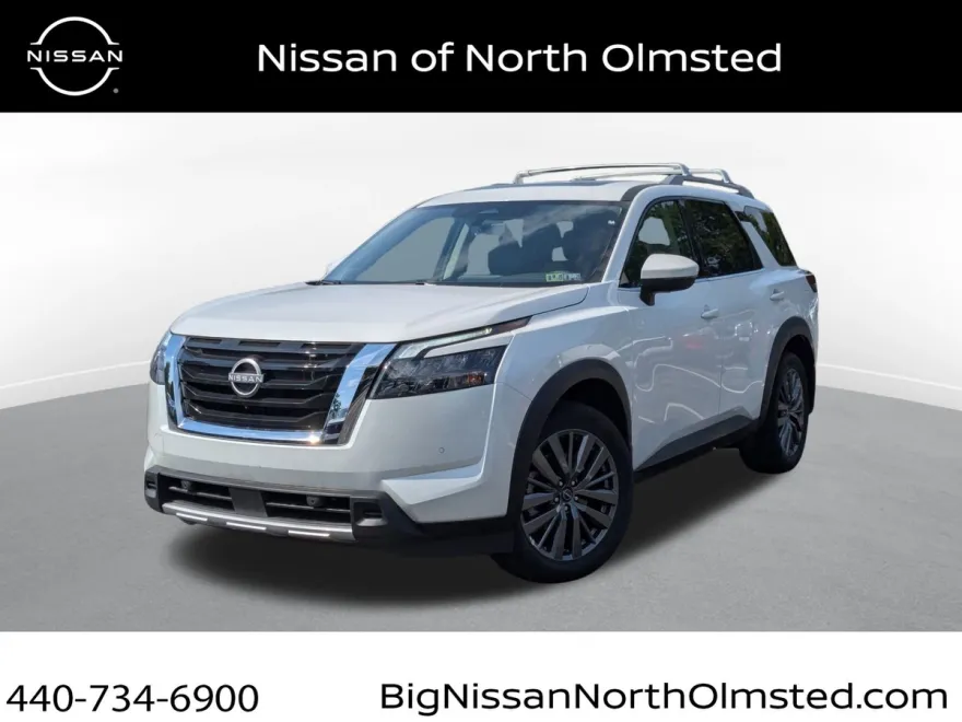 2025 Nissan Pathfinder SL photo 1