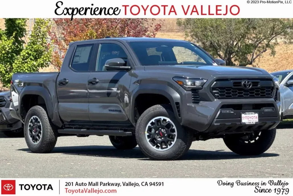 2025 Toyota Tacoma TRD Off-Road photo 1