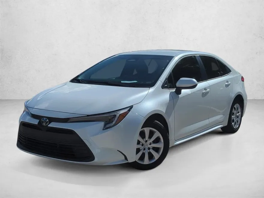 2024 Toyota Corolla Hybrid LE photo 1