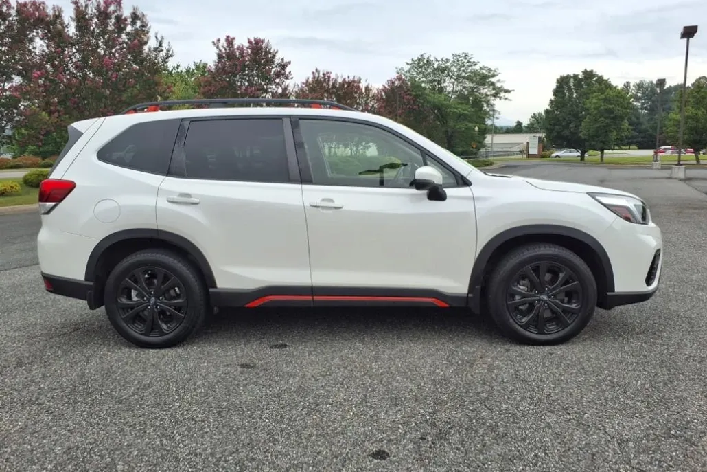 2021 Subaru Forester Sport photo 1