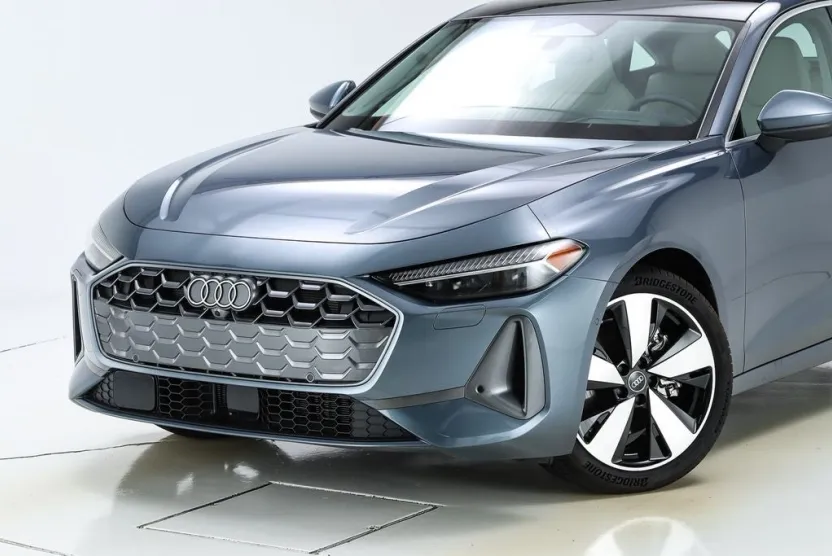 2025 Audi A5 2.0T Prestige Quattro photo 1