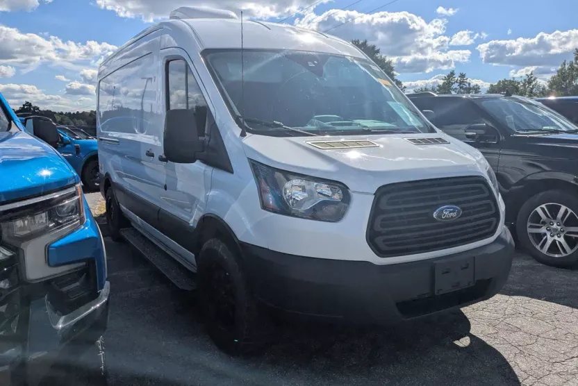 2019 Ford Transit Van photo 1