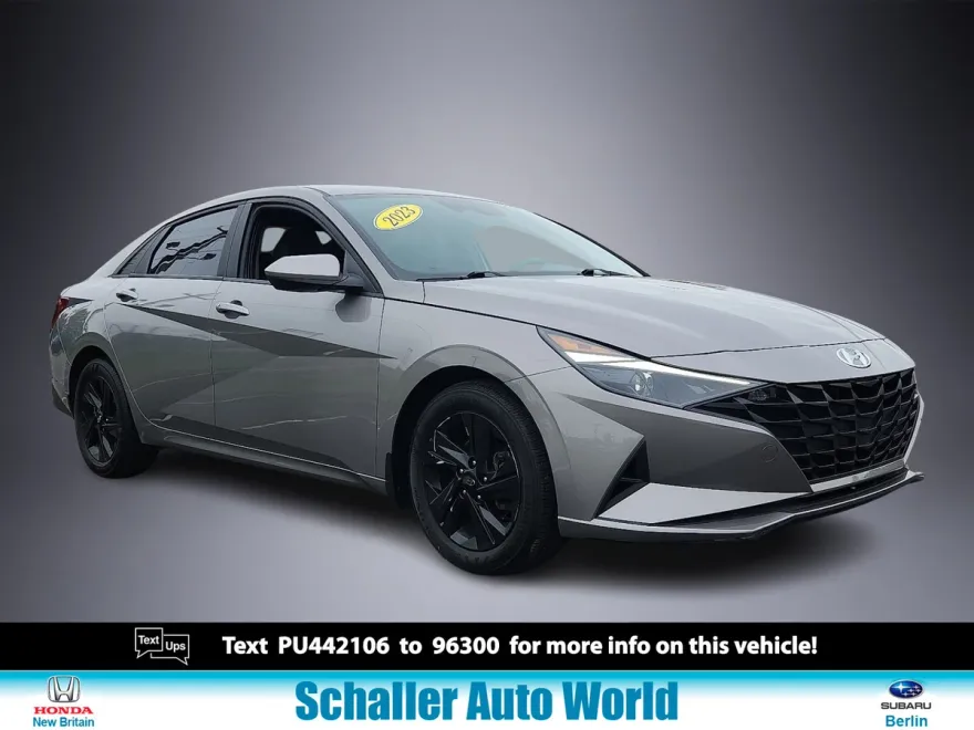 2023 Hyundai Elantra SEL photo 1