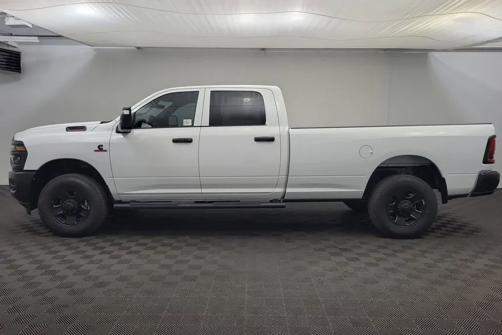 2025 Ram 3500 Tradesman photo 1