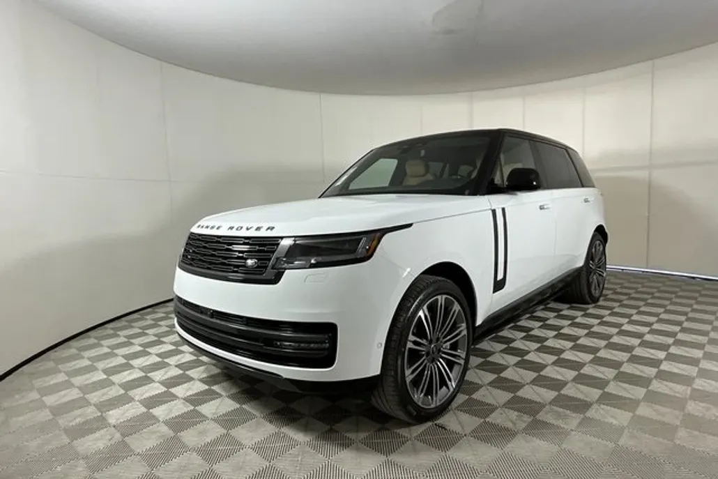 2025 Land Rover Range Rover SE photo 1