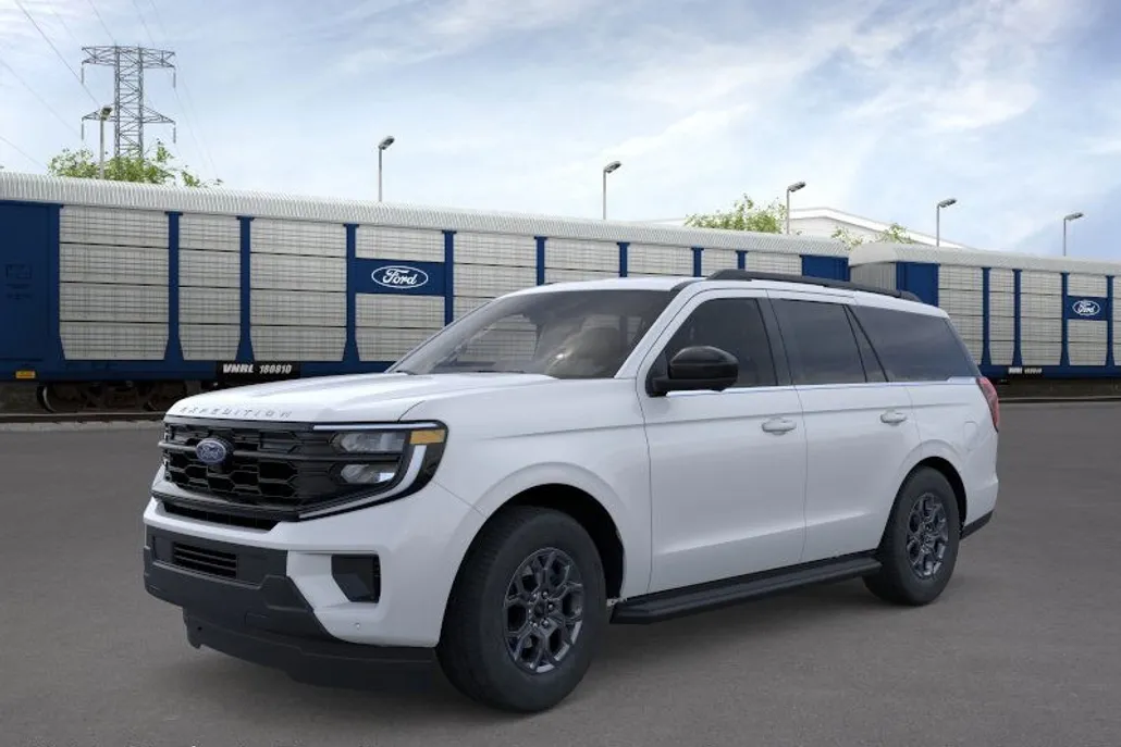 2025 Ford Expedition photo 1