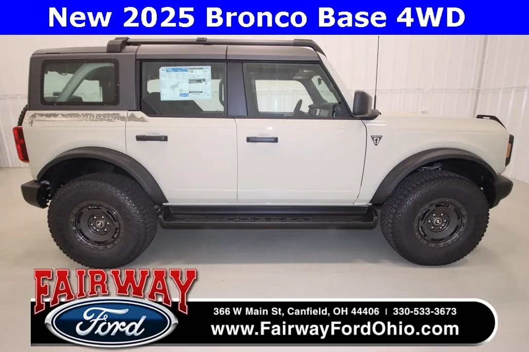 2025 Ford Bronco Base photo 1
