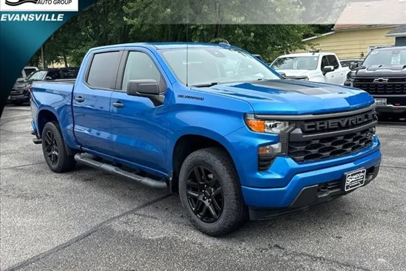 2022 Chevrolet Silverado 1500 Custom photo 1