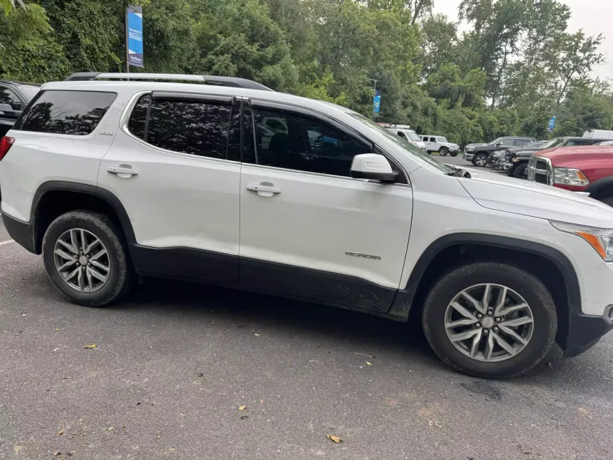 2019 Gmc Acadia SLE photo 1