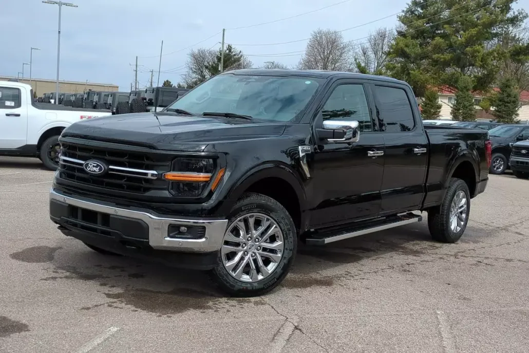 2025 Ford F-150 XLT photo 1