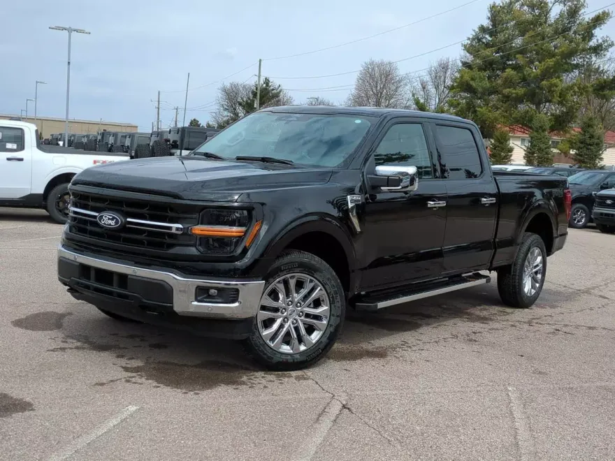2025 Ford F-150 XLT photo 1