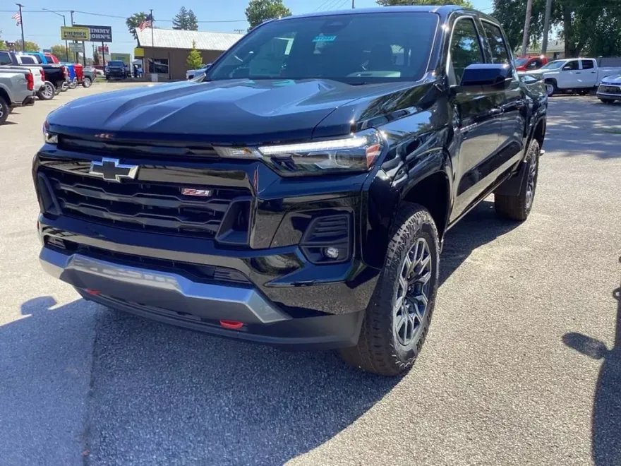 2026 Chevrolet Colorado Z71 photo 1