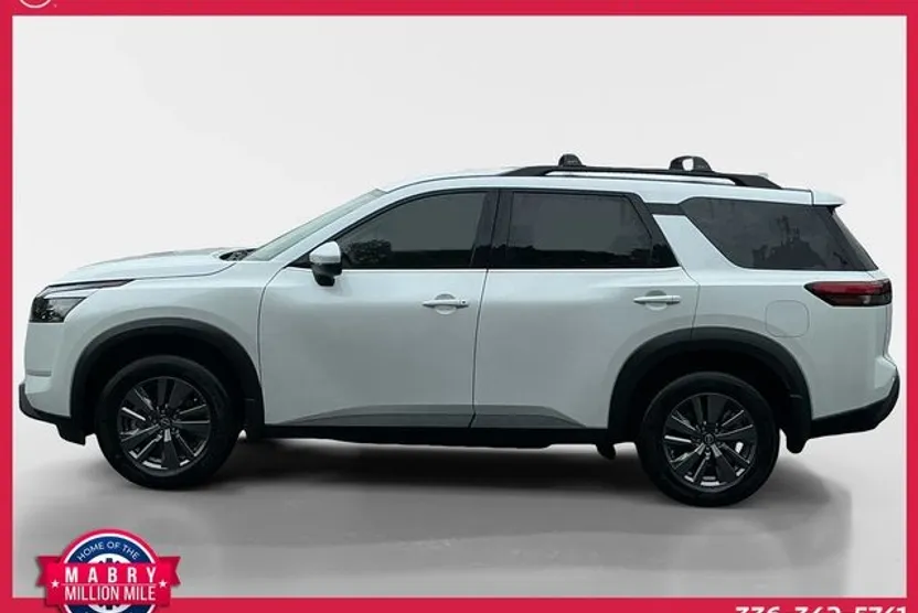 2025 Nissan Pathfinder SV photo 1
