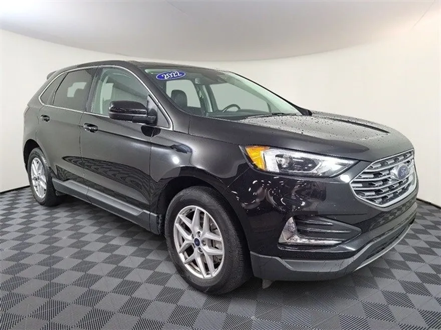2022 Ford Edge SEL photo 1